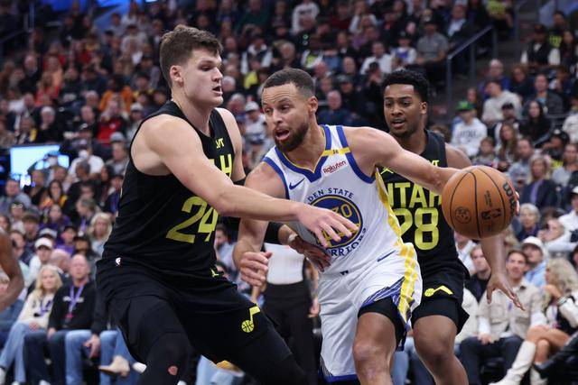 俄勒冈大学男篮主帅奥尔特曼宣布退休，新任教练上任